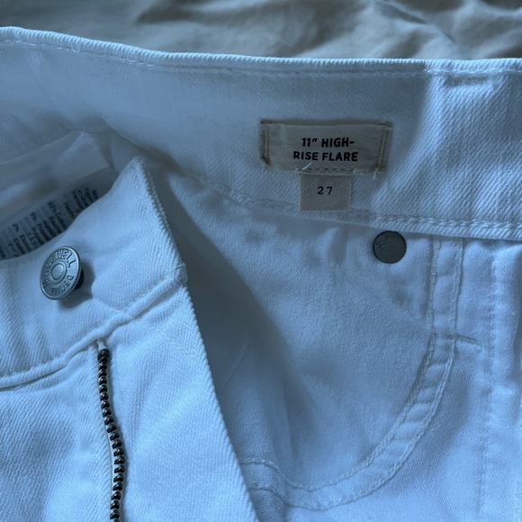 Madewell 11 inch High Rise Flare Jean White Size 27 - Picture 4 of 6